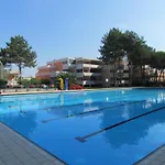 With Shared Pool-beahost Apartamento Bibione