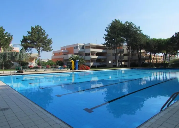 With Shared Pool-beahost Apartmán Bibione