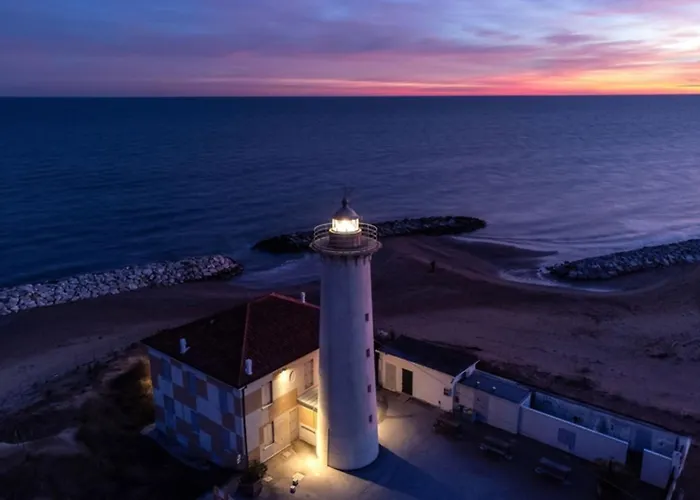 With Shared Pool-beahost Apartament *